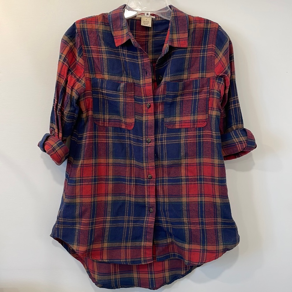 Button plaid. Passport. Cuffed sleeves